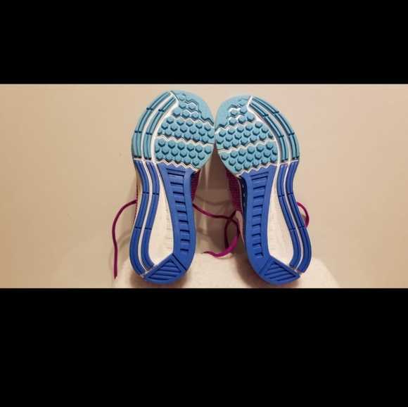 Nike Zoom Structure 19 - Picture 3 of 3